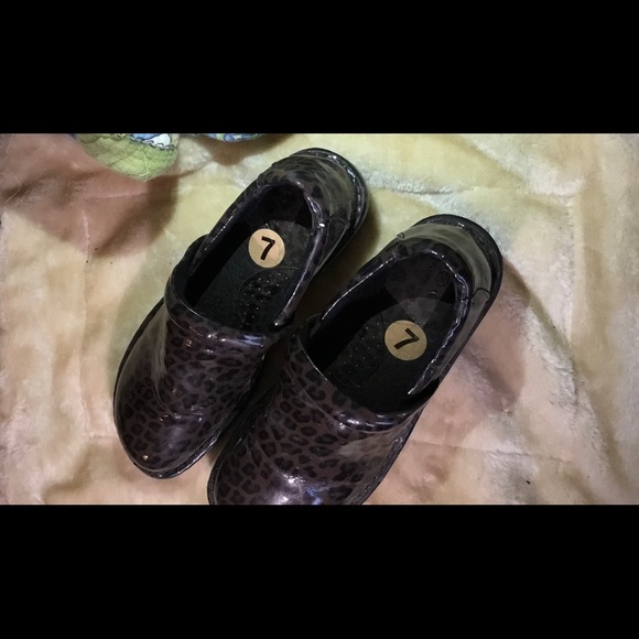 Cheetah print dark brown clog shoes - Picture 2 of 3